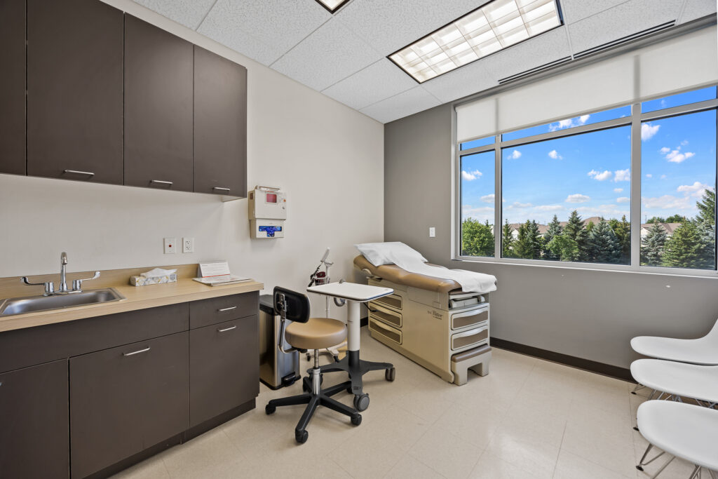 2000 McDonald South Elgin – Sale